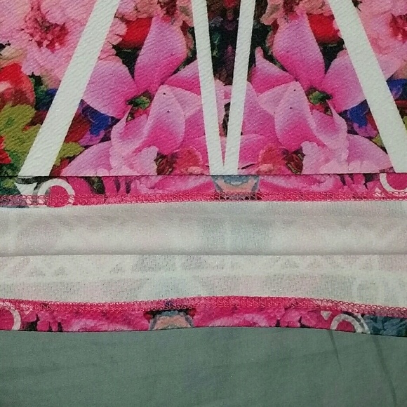 Material Girl | Pink Floral Crop Set - Picture 5 of 6